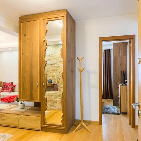Apolon Apartment