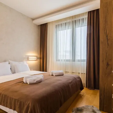 Apolon Apartment *